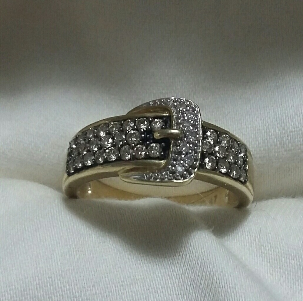 Buckle Ring, 10kt yellow gold, .47 ct